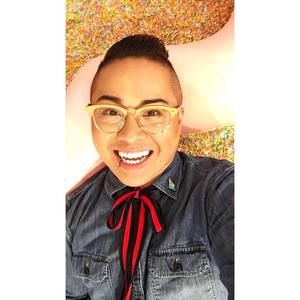 Meet your Posher, Lawrence